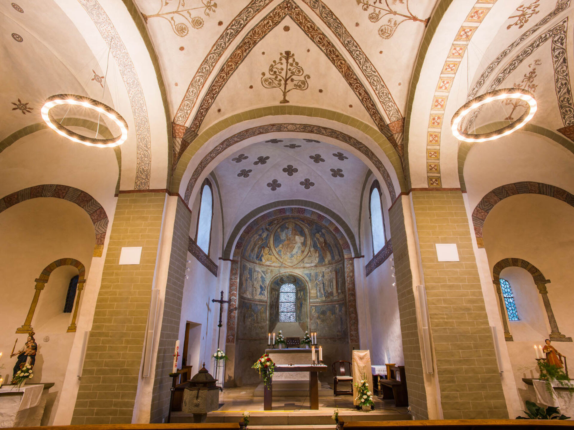 nave of the church of saint cyriakus